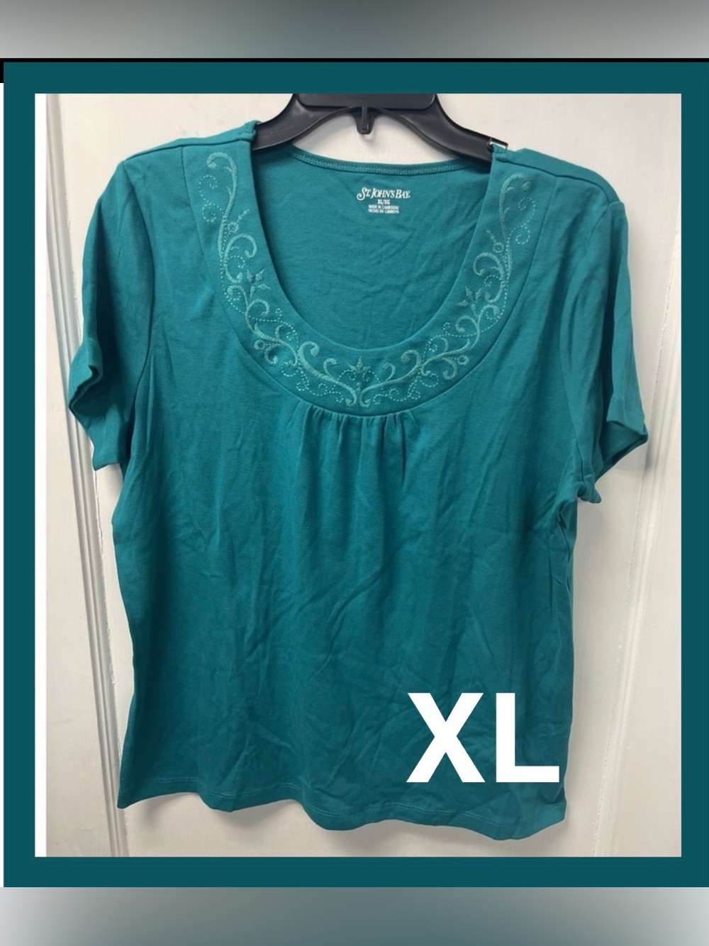XL Sonoma Pretty Teal Embroidered Scoop Neck Short Sleeve Tee T-Shirt